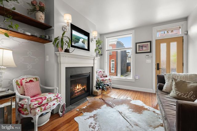 821 S DECKER AVE S, Baltimore, MD 21224
