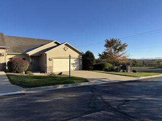102 Walnut Ridge DRIVE #20, Union Grove, WI 53182