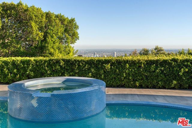 1506 Blue Jay Way, Los Angeles, CA 90069