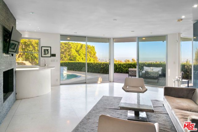 1506 Blue Jay Way, Los Angeles, CA 90069