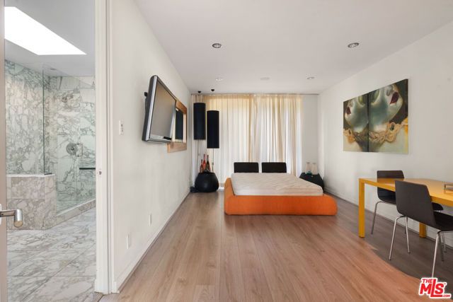 1506 Blue Jay Way, Los Angeles, CA 90069