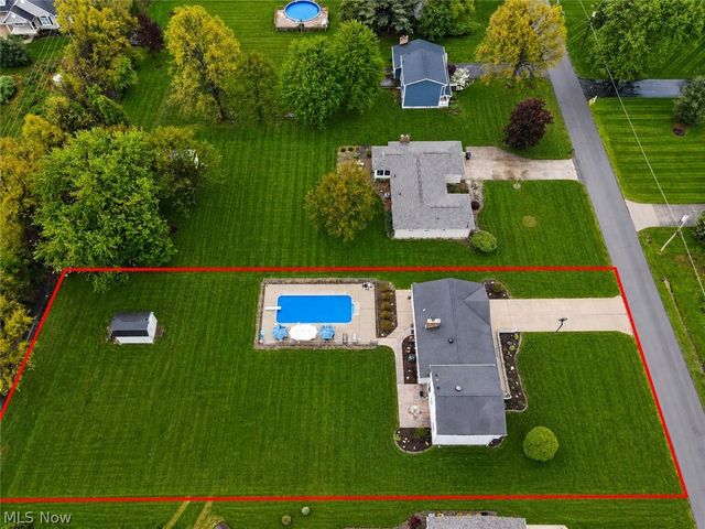 6645 Summit Drive, Canfield, OH 44406