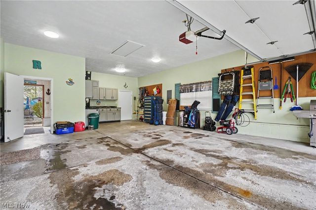6645 Summit Drive, Canfield, OH 44406