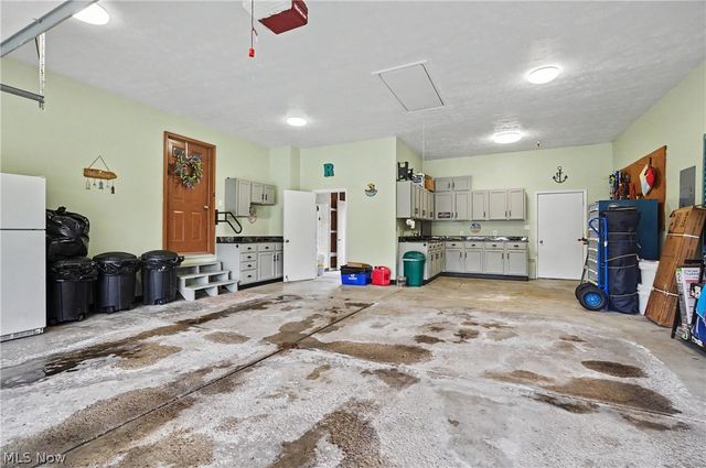 6645 Summit Drive, Canfield, OH 44406