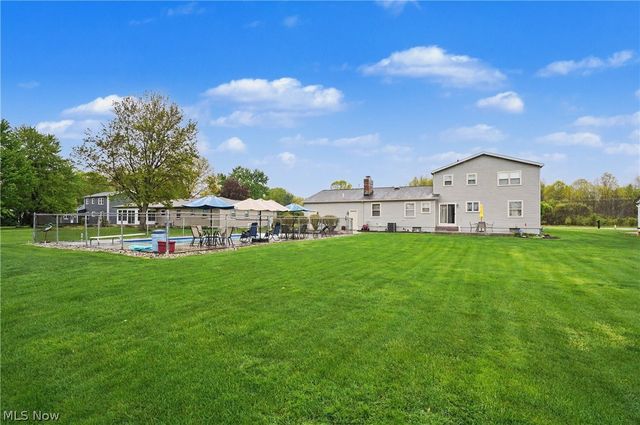 6645 Summit Drive, Canfield, OH 44406