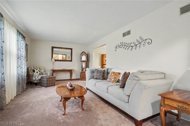 6645 Summit Drive, Canfield, OH 44406