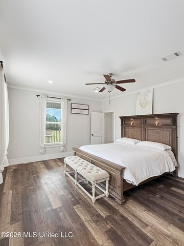 10501 Pin Oak Drive, Biloxi, MS 39532