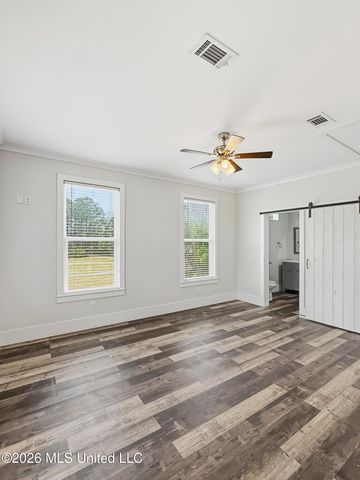 10501 Pin Oak Drive, Biloxi, MS 39532