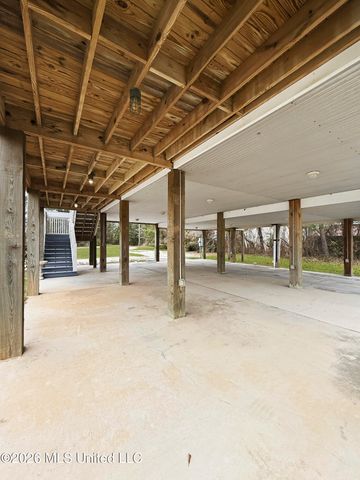 10501 Pin Oak Drive, Biloxi, MS 39532