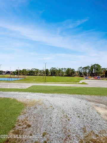 10501 Pin Oak Drive, Biloxi, MS 39532