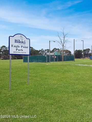 10501 Pin Oak Drive, Biloxi, MS 39532