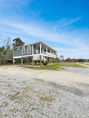 10501 Pin Oak Drive, Biloxi, MS 39532