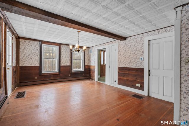 392 Boston Neck Road, Suffield, CT 06078