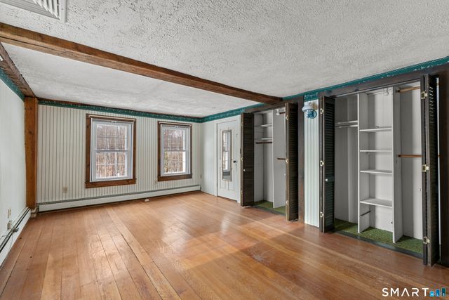 392 Boston Neck Road, Suffield, CT 06078