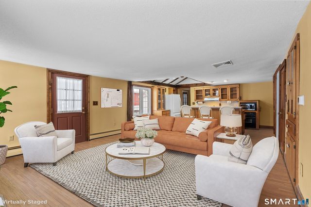 392 Boston Neck Road, Suffield, CT 06078