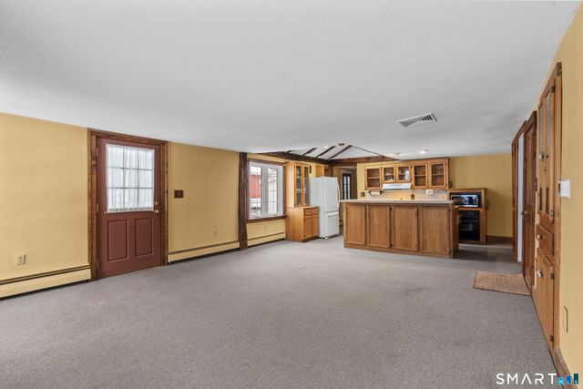 392 Boston Neck Road, Suffield, CT 06078