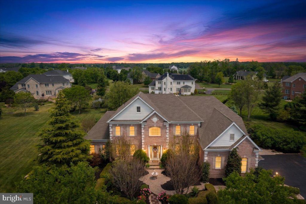4 APPLE BLOSSOM LN, CREAM RIDGE, NJ 08514 — exterior