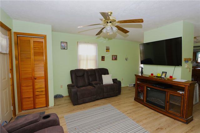 507 Oak St, Centerville, PA 15358