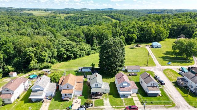 507 Oak St, Centerville, PA 15358
