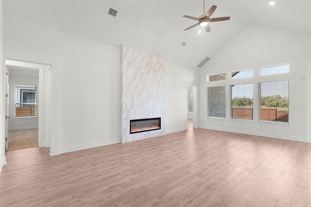 1013 Painted Horse DR, Georgetown, TX 78633