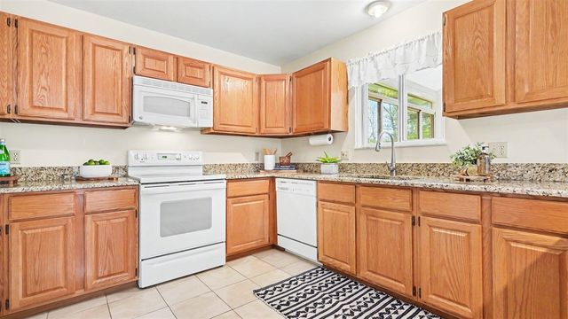 442 W Delhi Road, Ann Arbor, MI 48103