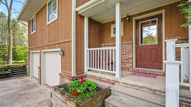 442 W Delhi Road, Ann Arbor, MI 48103