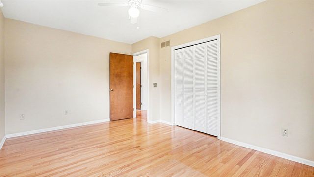442 W Delhi Road, Ann Arbor, MI 48103
