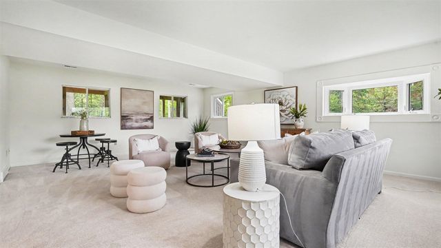 442 W Delhi Road, Ann Arbor, MI 48103