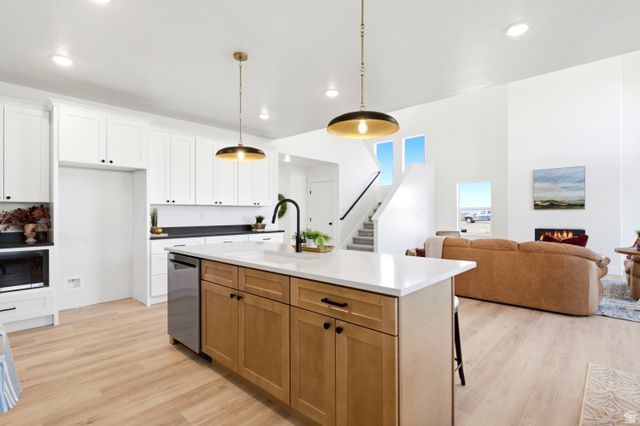 3032 W SOLACE ST, Syracuse, UT 84075