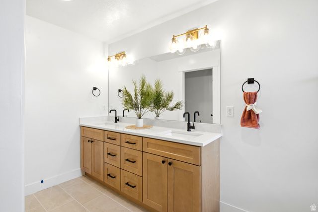 3032 W SOLACE ST, Syracuse, UT 84075