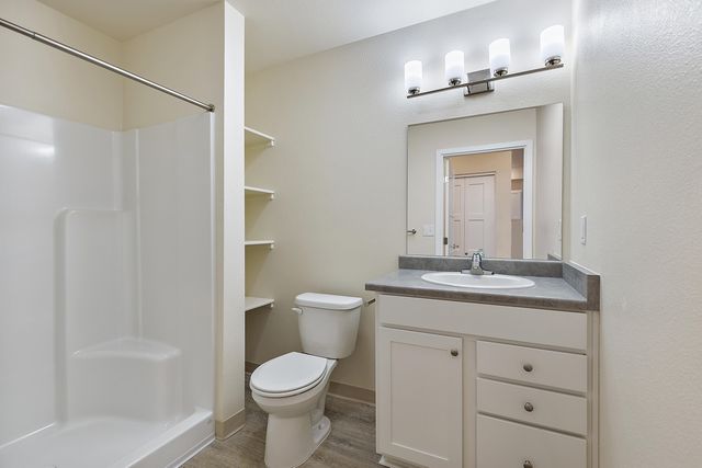 1935 Table Rock Road, Medford, OR 97501