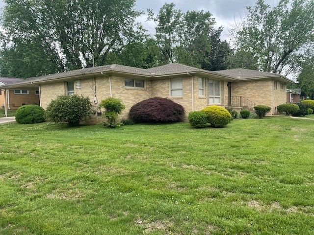 206 Fairlane Dr, Shelbyville, TN 37160