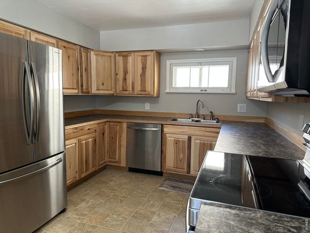 446 E 4th St, Loveland, CO 80537