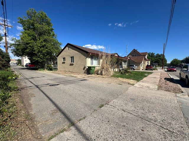 446 E 4th St, Loveland, CO 80537