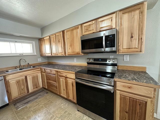 446 E 4th St, Loveland, CO 80537