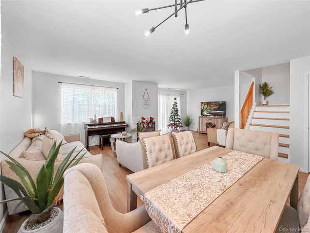 50 Lois Lane, Monroe, NY 10950