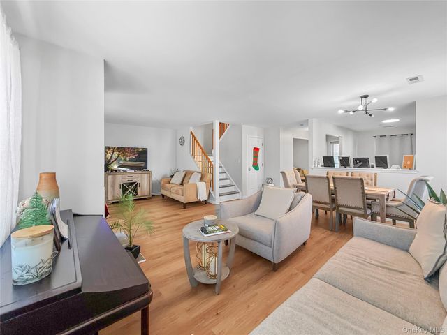 50 Lois Lane, Monroe, NY 10950