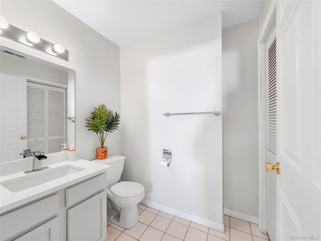 50 Lois Lane, Monroe, NY 10950