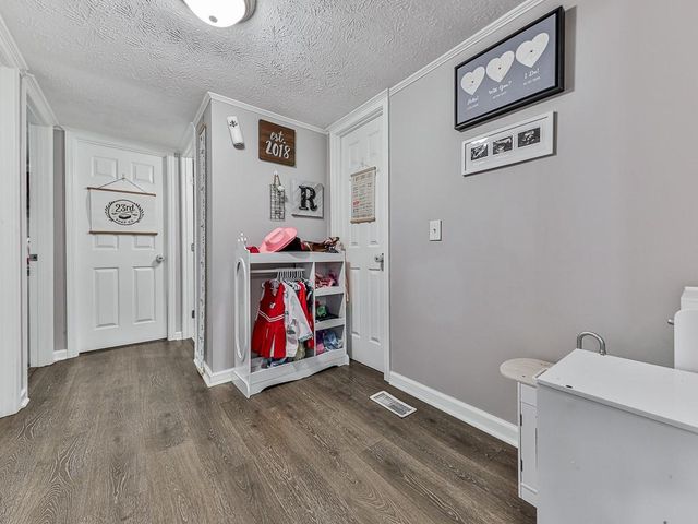 164 Mountain Lake Drive, Jasper, GA 30143