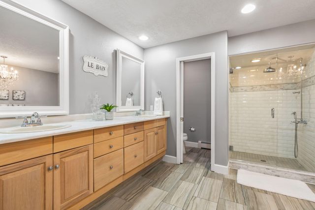 18 Tierra Monte Drive NE, Albuquerque, NM 87122