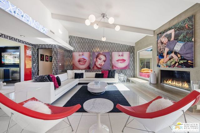 611 W Leisure Way, Palm Springs, CA 92262