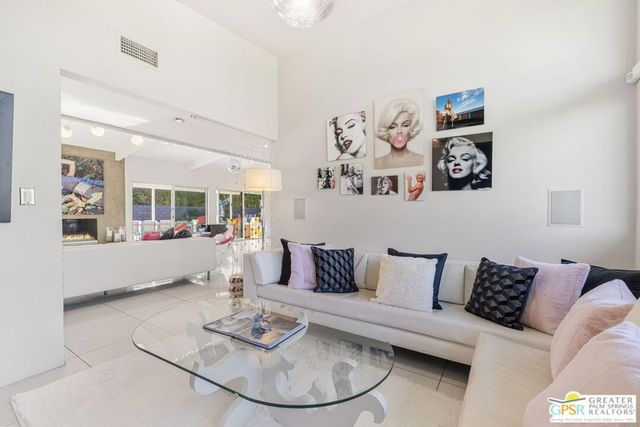 611 W Leisure Way, Palm Springs, CA 92262