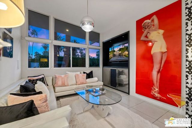 611 W Leisure Way, Palm Springs, CA 92262