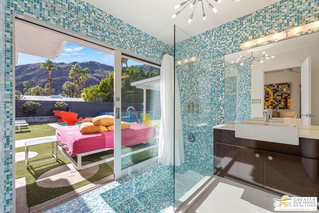 611 W Leisure Way, Palm Springs, CA 92262