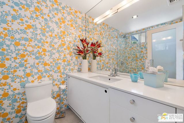 611 W Leisure Way, Palm Springs, CA 92262