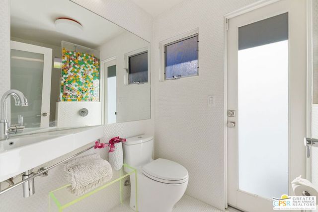 611 W Leisure Way, Palm Springs, CA 92262