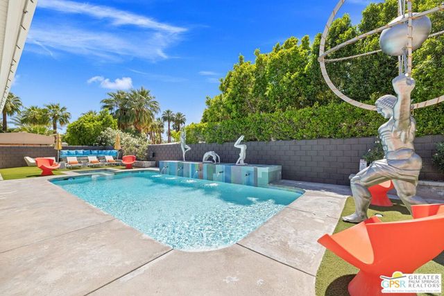 611 W Leisure Way, Palm Springs, CA 92262
