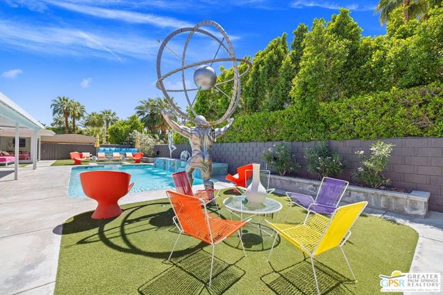 611 W Leisure Way, Palm Springs, CA 92262