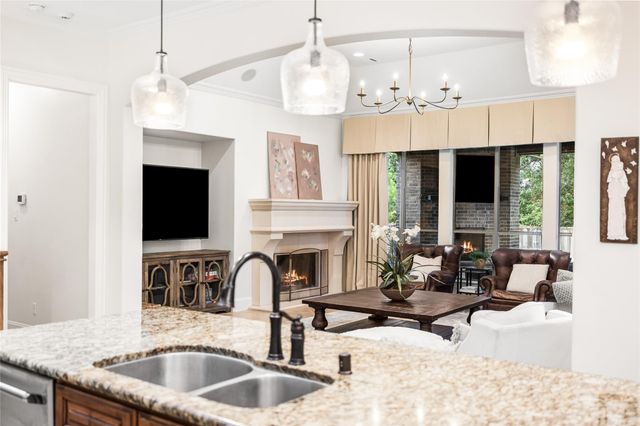 3 Mohawk Path Place, Spring, TX 77389