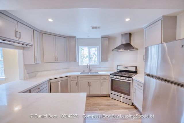 2141 Ward St, Berkeley, CA 94705